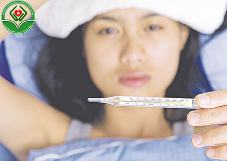 Triệu chứng sốt cao khi bị viêm nội mạc tử cung