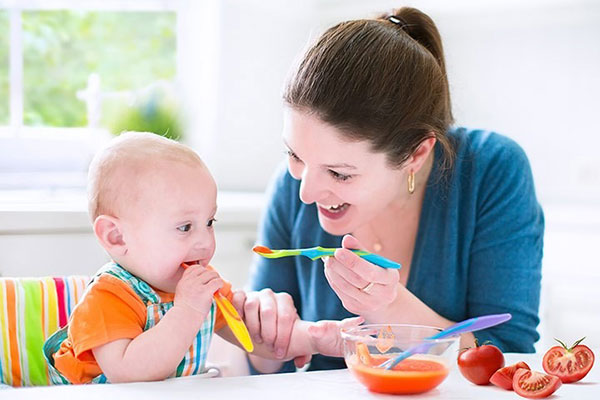 Khi nào cha mẹ nên bổ sung vitamin cho trẻ